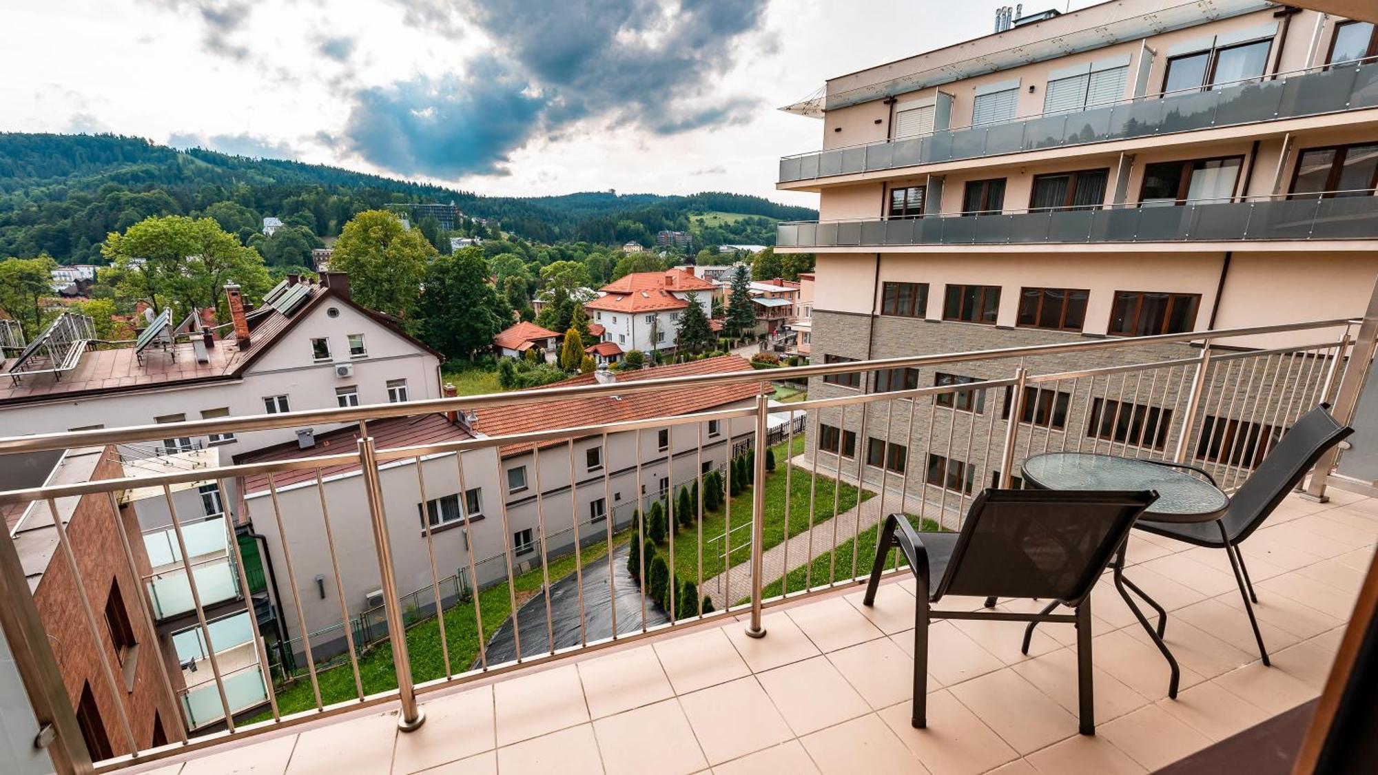 Apartamenty Sun & Snow Zielony Zdroj Криница-Здруй Екстериор снимка
