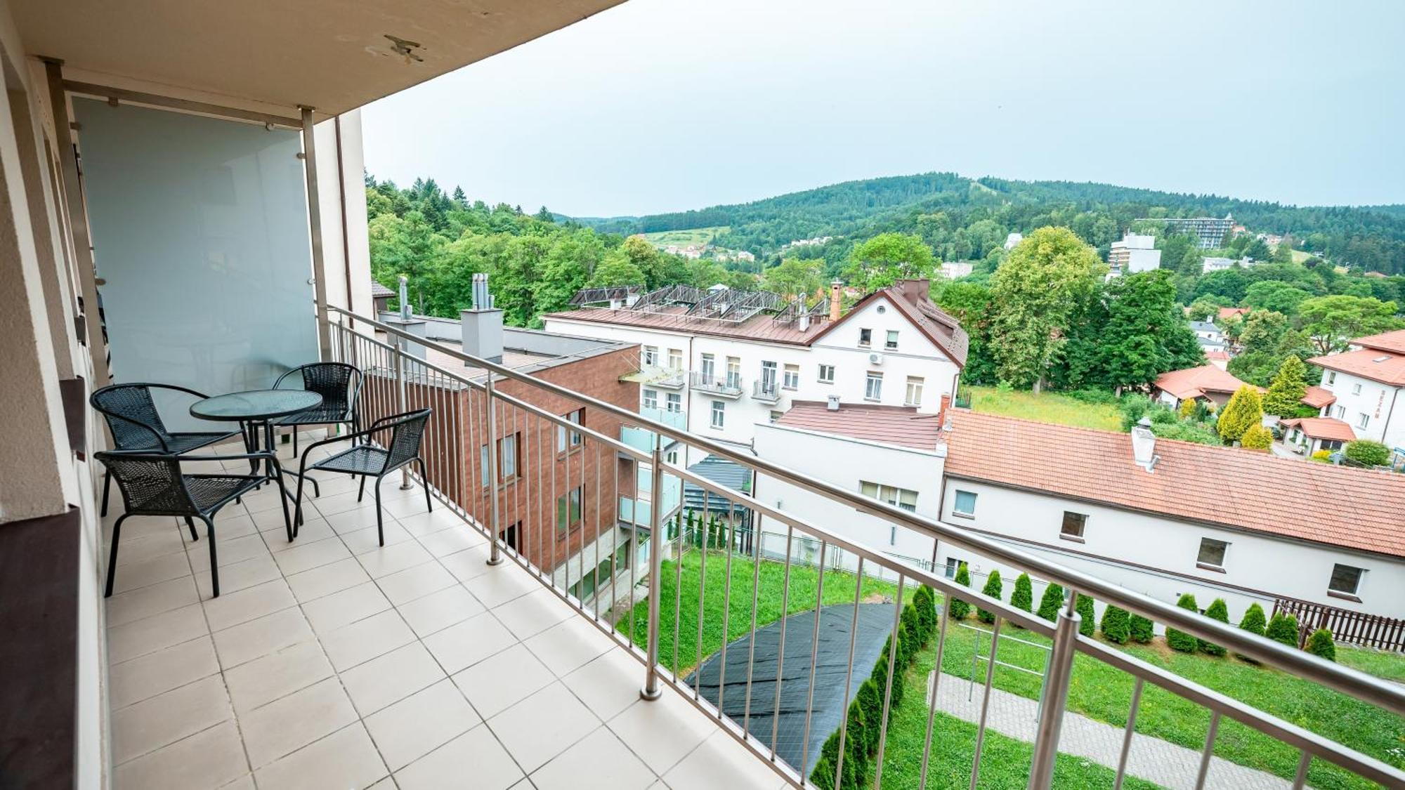Apartamenty Sun & Snow Zielony Zdroj Криница-Здруй Екстериор снимка